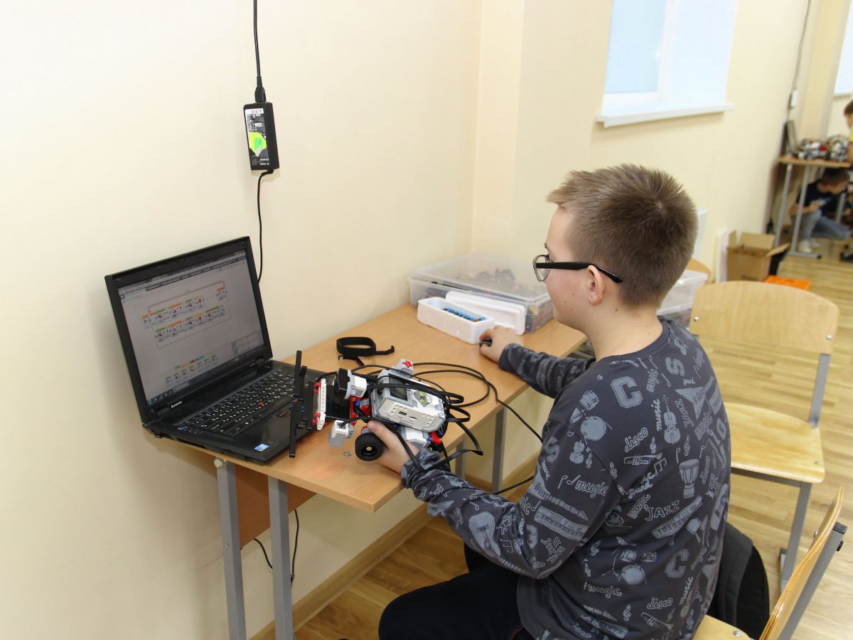 1-й турнир по робототехнике